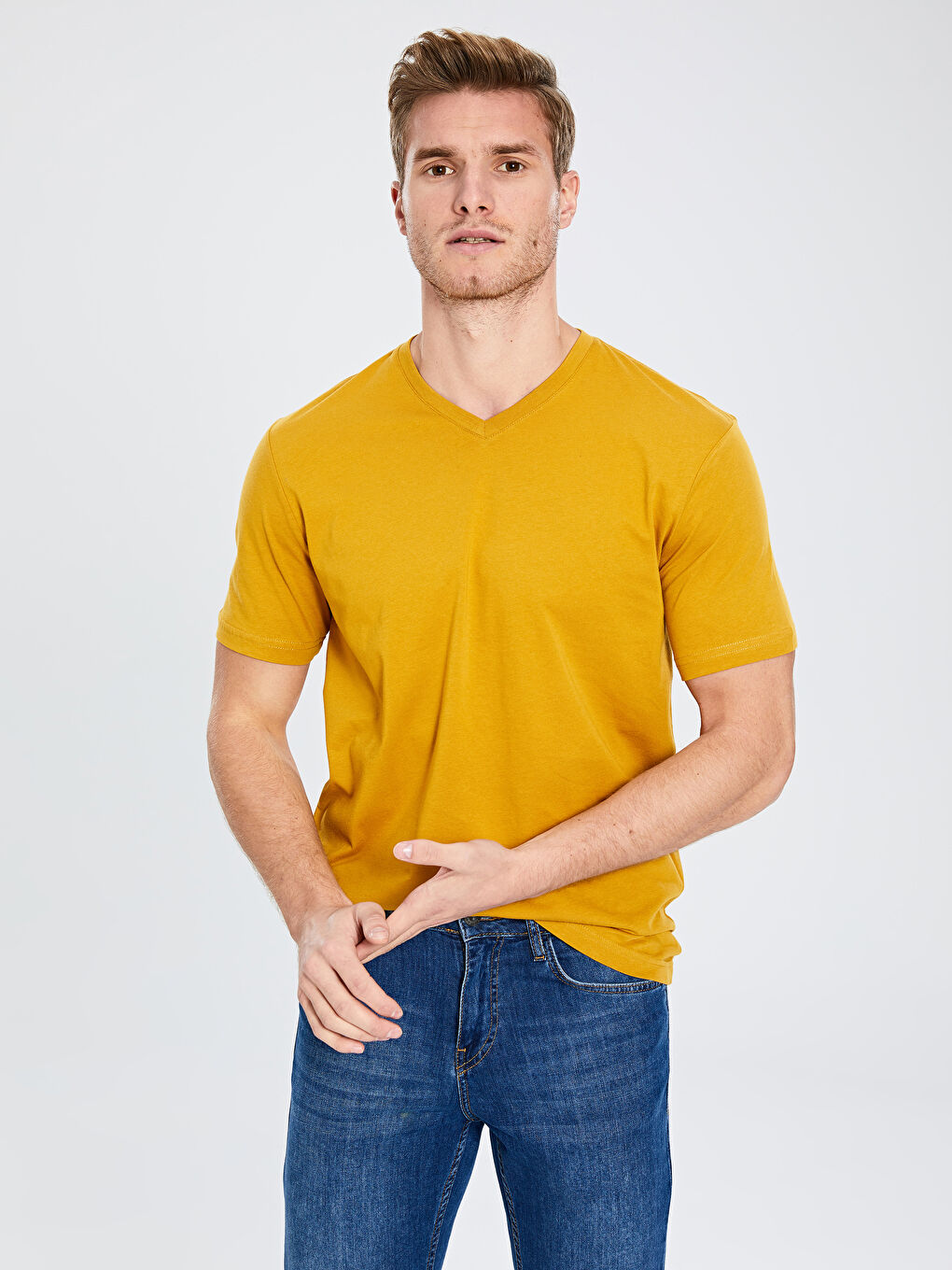 Sarı V Yaka Kısa Kollu Basic Pamuklu Erkek Tişört-2