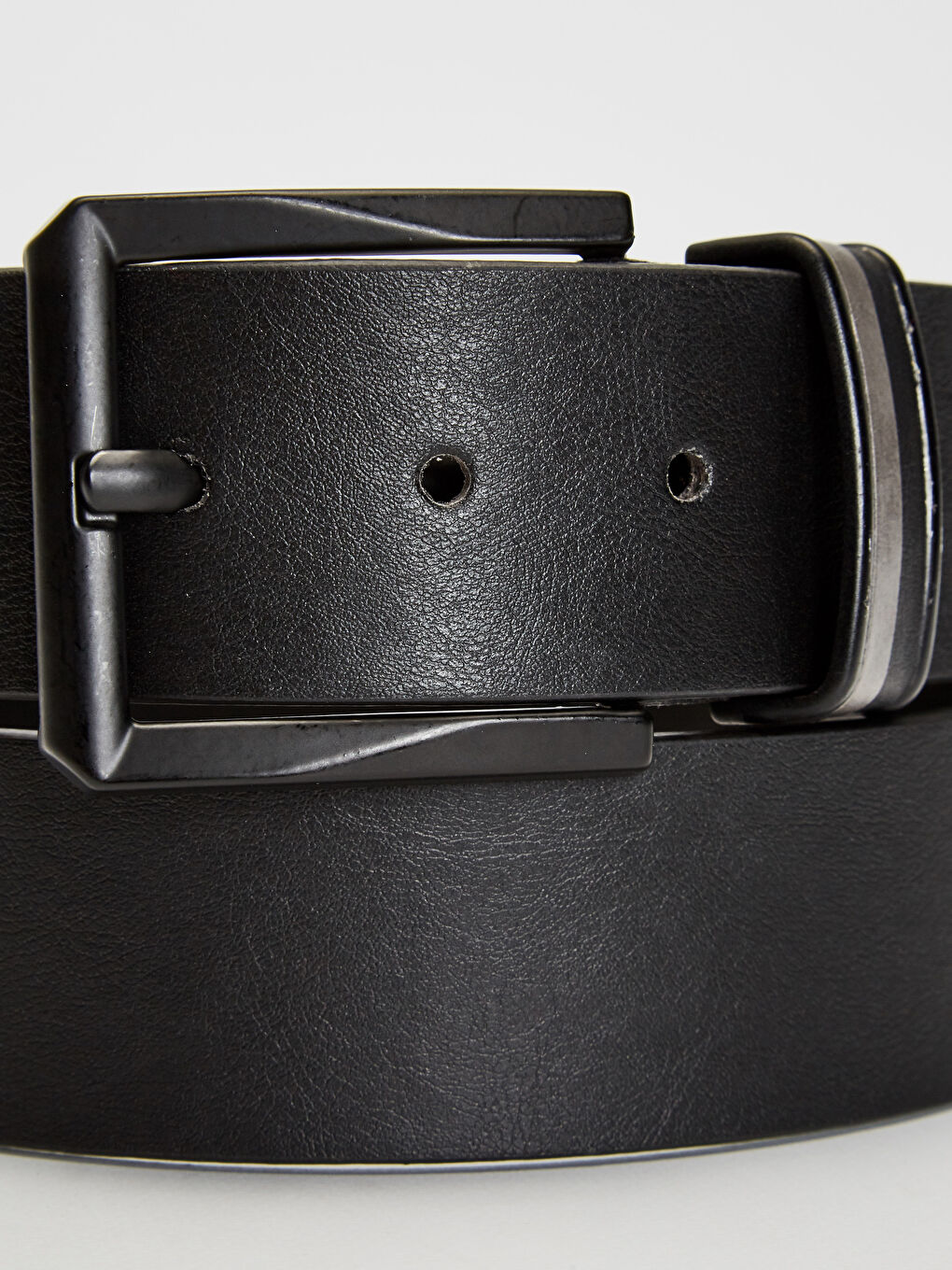 Siyah Deri Görünümlü Kemer-1