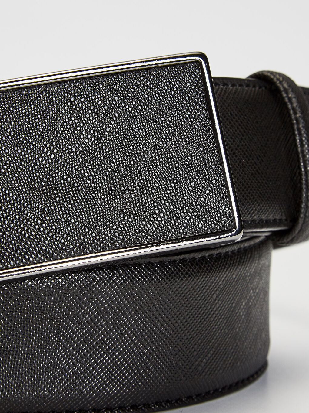 Siyah Deri Görünümlü Kemer-1