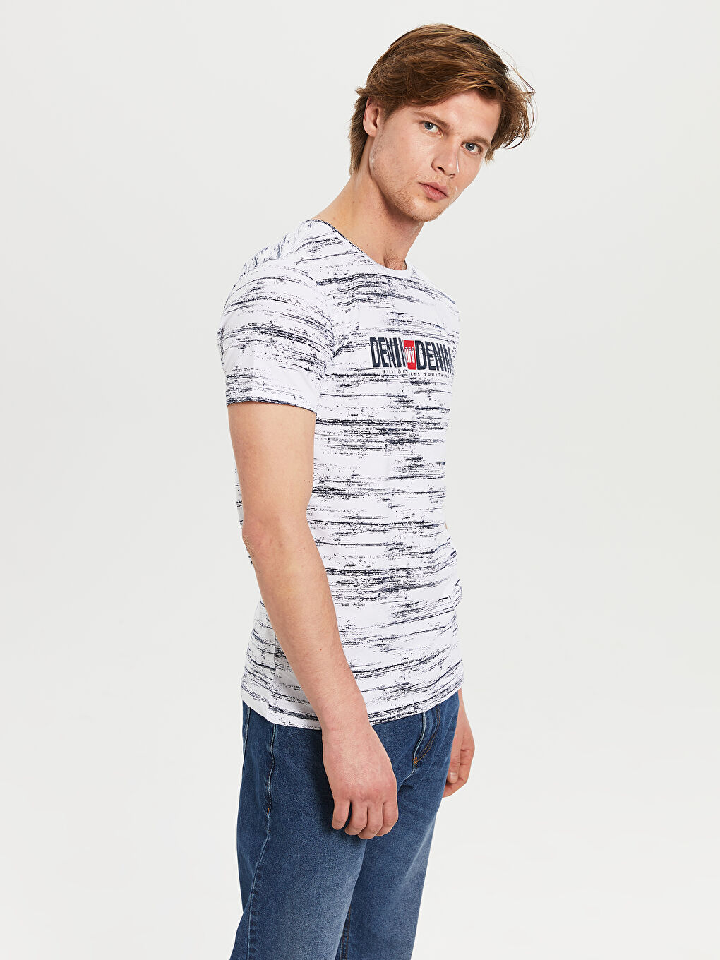 Beyaz Bisiklet Yaka Kısa Kollu Baskılı Penye Erkek Tişört-1