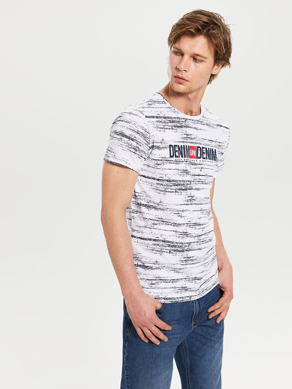 Beyaz Bisiklet Yaka Kısa Kollu Baskılı Penye Erkek Tişört-2