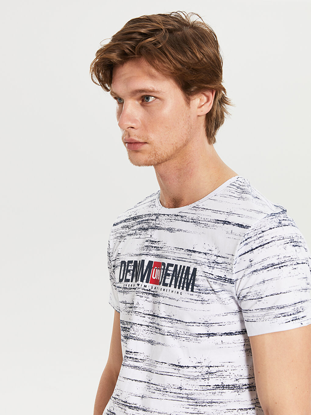 Beyaz Bisiklet Yaka Kısa Kollu Baskılı Penye Erkek Tişört-3