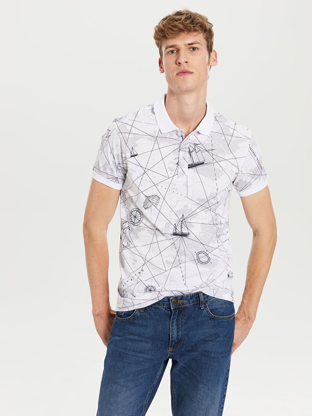 Beyaz Polo Yaka Kısa Kollu Desenli Erkek Tişört-2