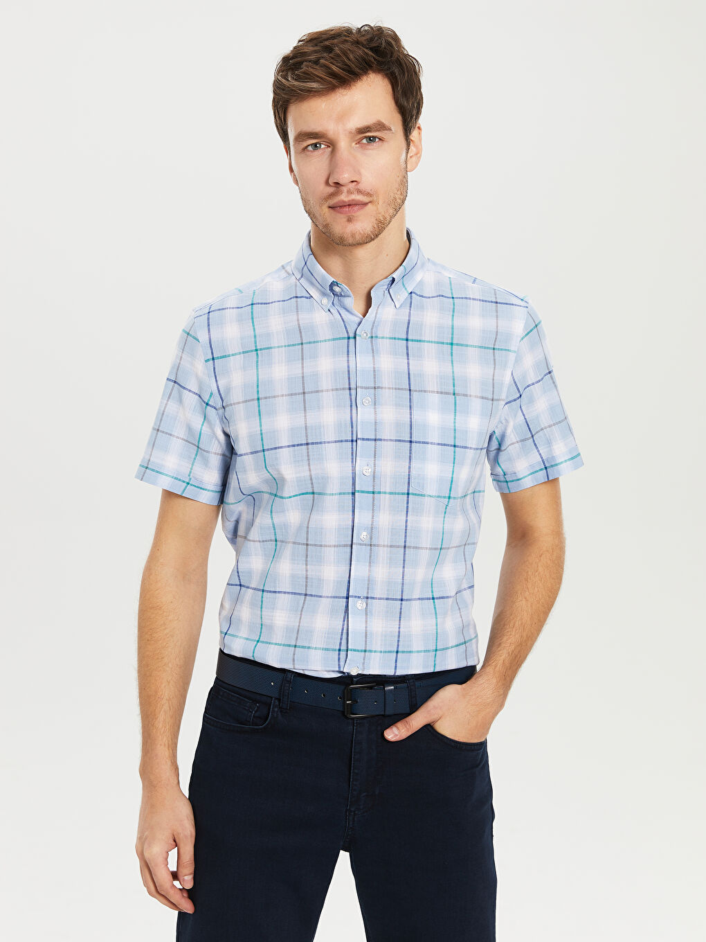 Chemise homme coupe classique en popeline à manches courtes-2