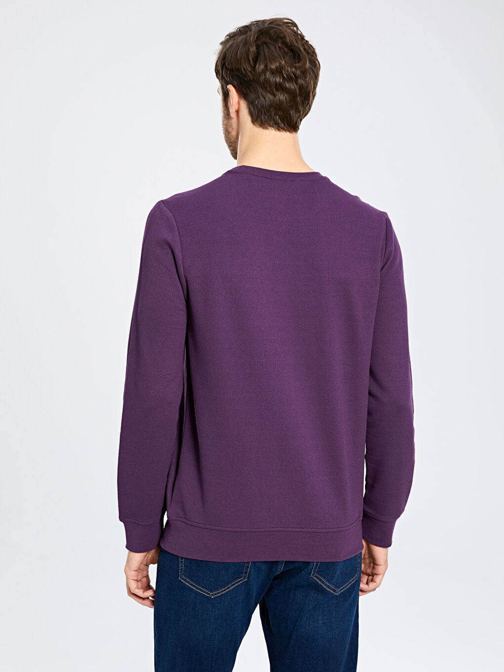 Базовый свитшот с круглым вырезом-2