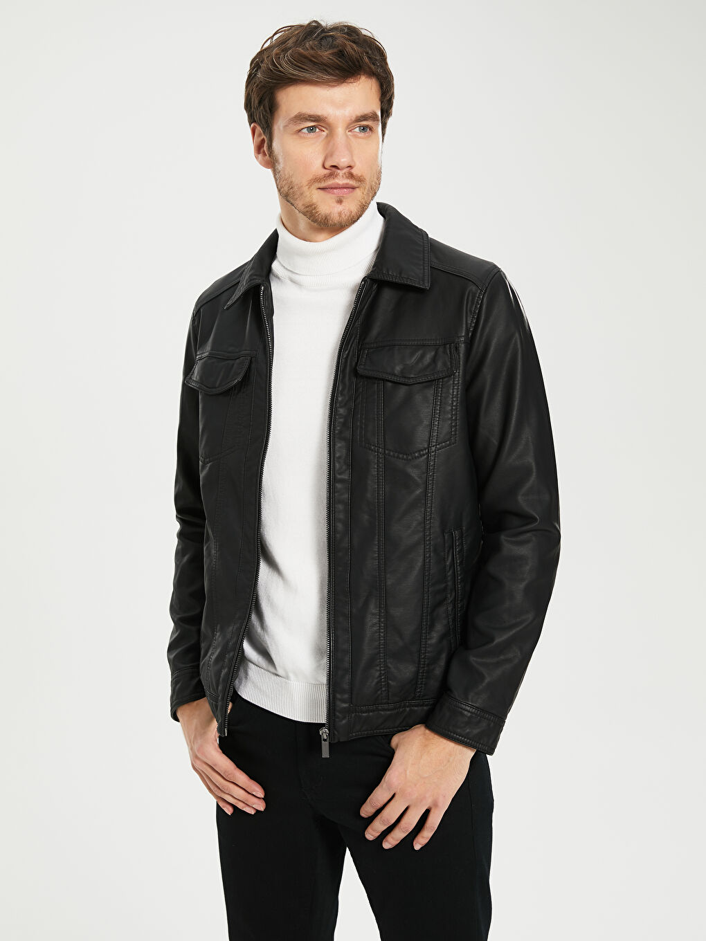 Siyah Erkek Deri Görünümlü Mont