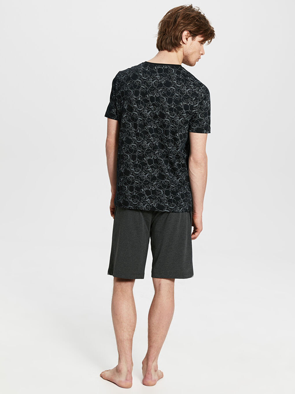 Мужской пижамный комплект с шортами стандартного кроя-2