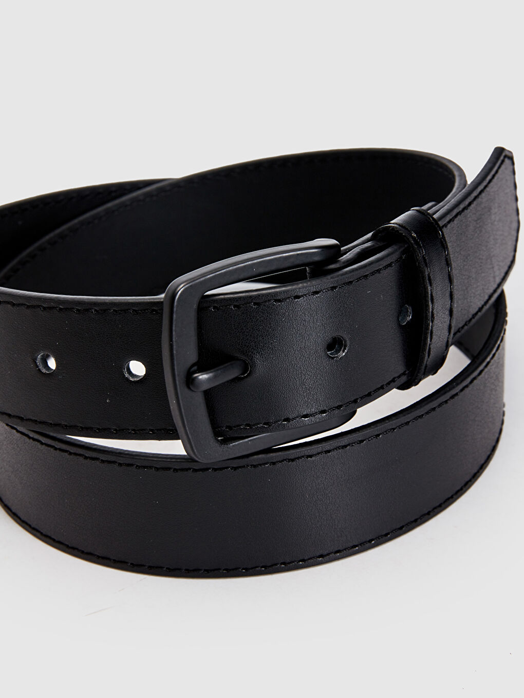 Siyah Deri Görünümlü Kemer-1