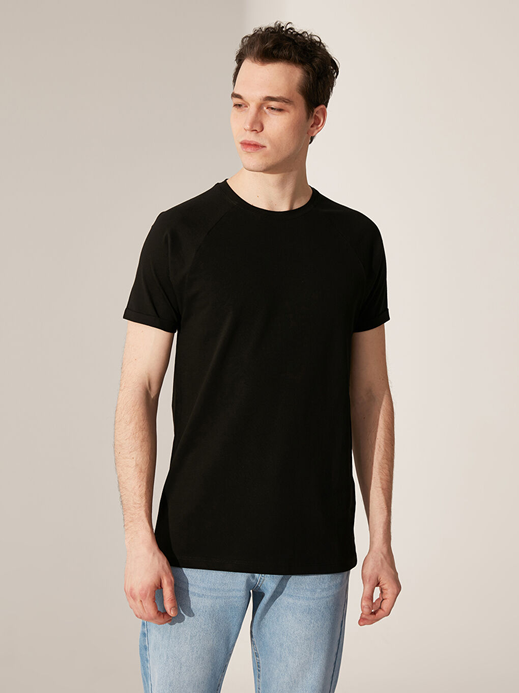 Siyah Bisiklet Yaka Kısa Kollu Basic Penye Erkek Tişört