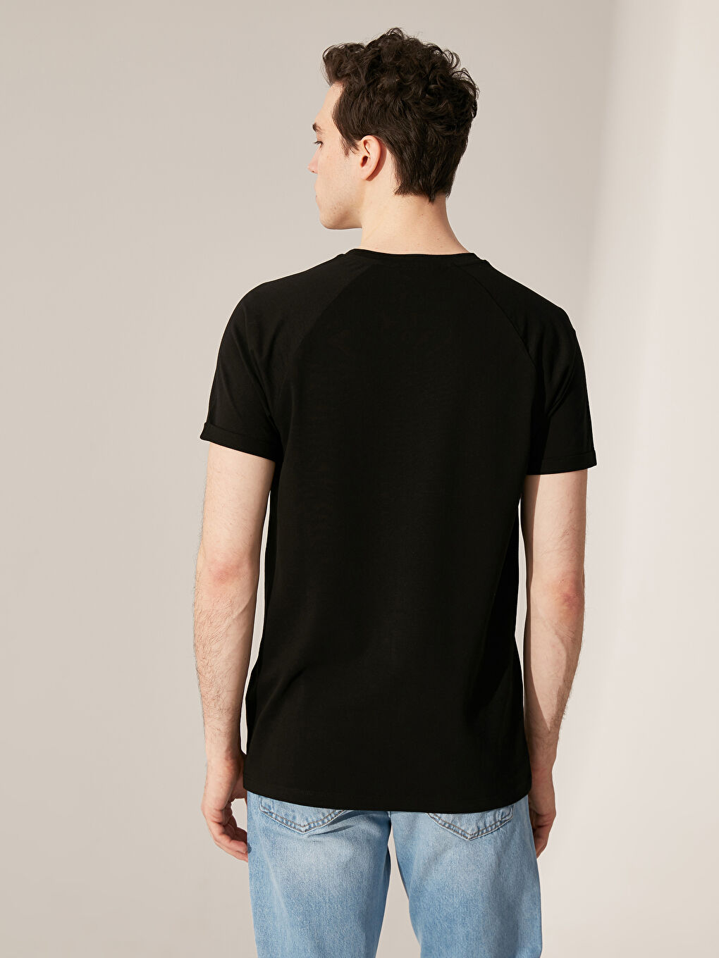 Siyah Bisiklet Yaka Kısa Kollu Basic Penye Erkek Tişört-2