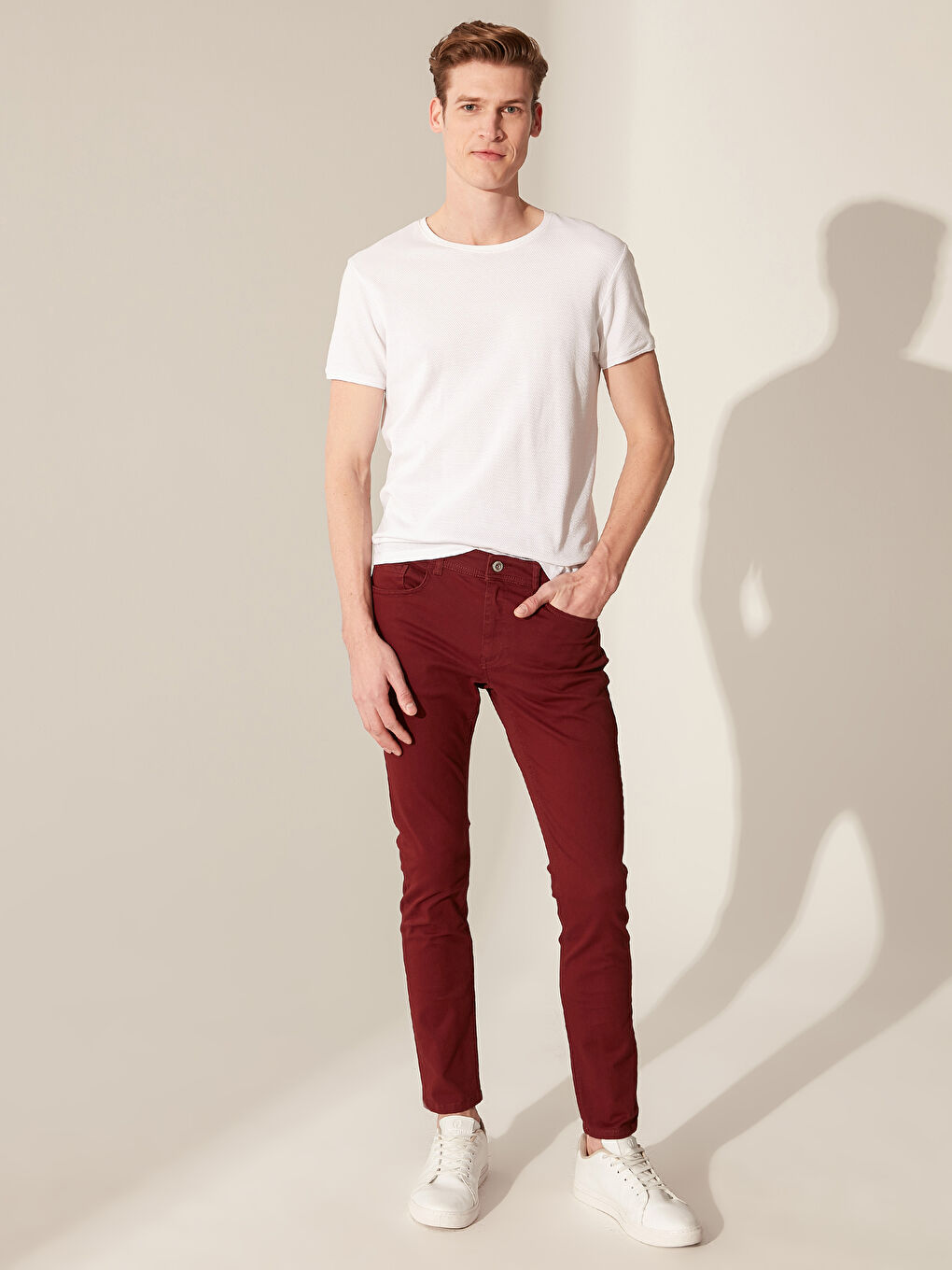 Pantalon chino ROUGE BORDEAUX Homme