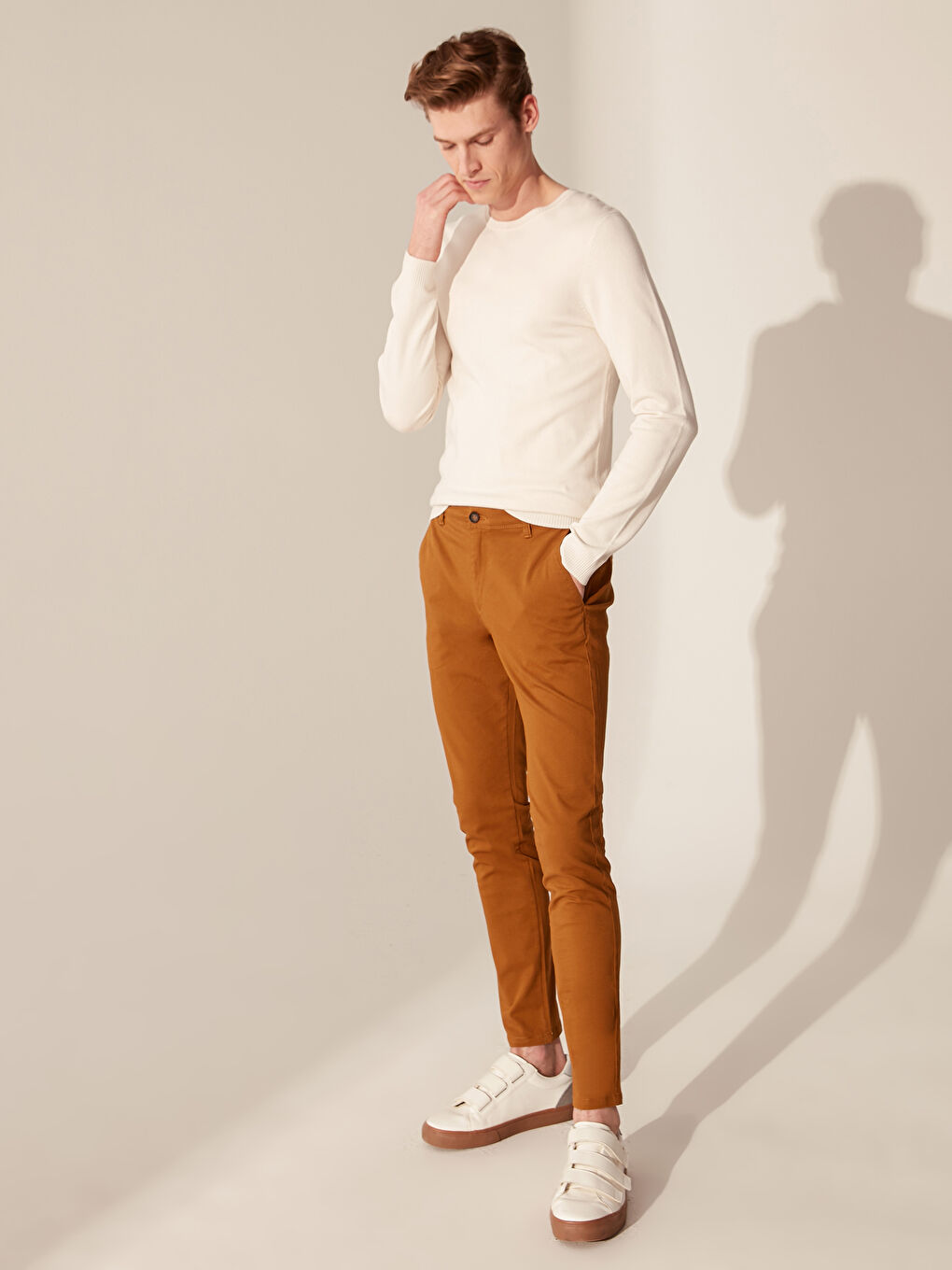 Kahverengi Ekstra Dar Kalıp Gabardin Chino Pantolon-1