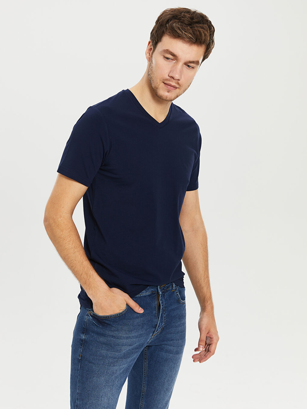 Lacivert V Yaka Kısa Kollu Pamuklu Tişört-2