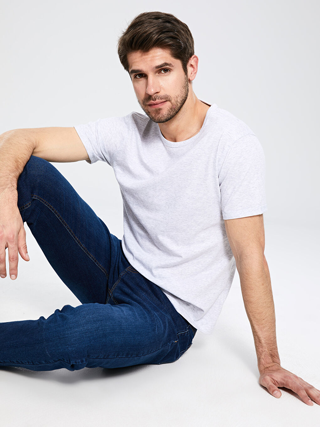 Базовая футболка c круглым вырезом Slim fit