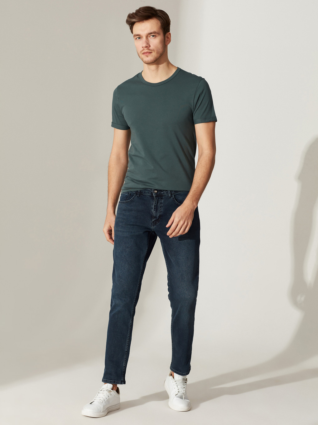 Slim Fit Crew Neck Basic T-shirt-3