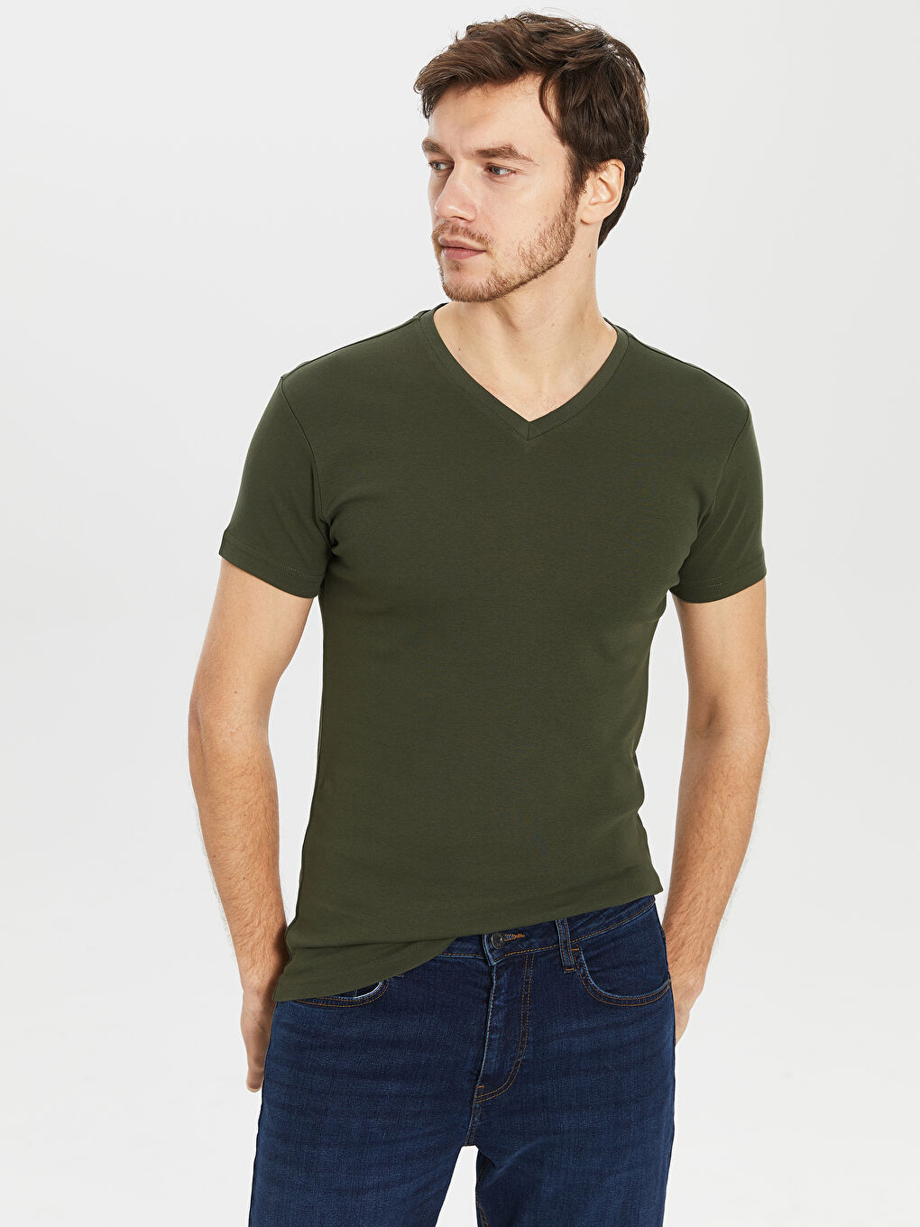 Базовая хлопковая футболка с V-образным вырезом и короткими рукавами-2