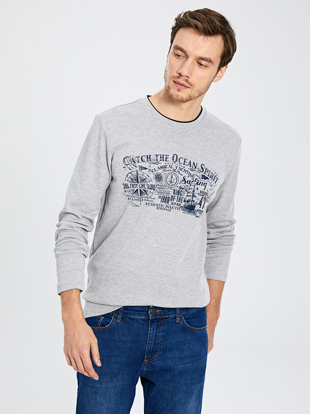 Gri Bisiklet Yaka Baskılı Uzun Kollu Tişört-1