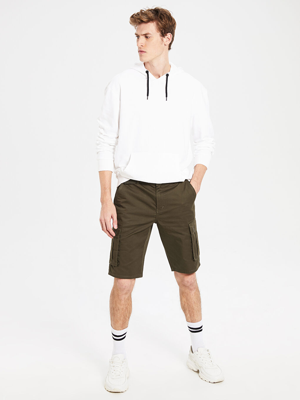 Haki Regular Fit Kargo Cepli Gabardin Şort-2