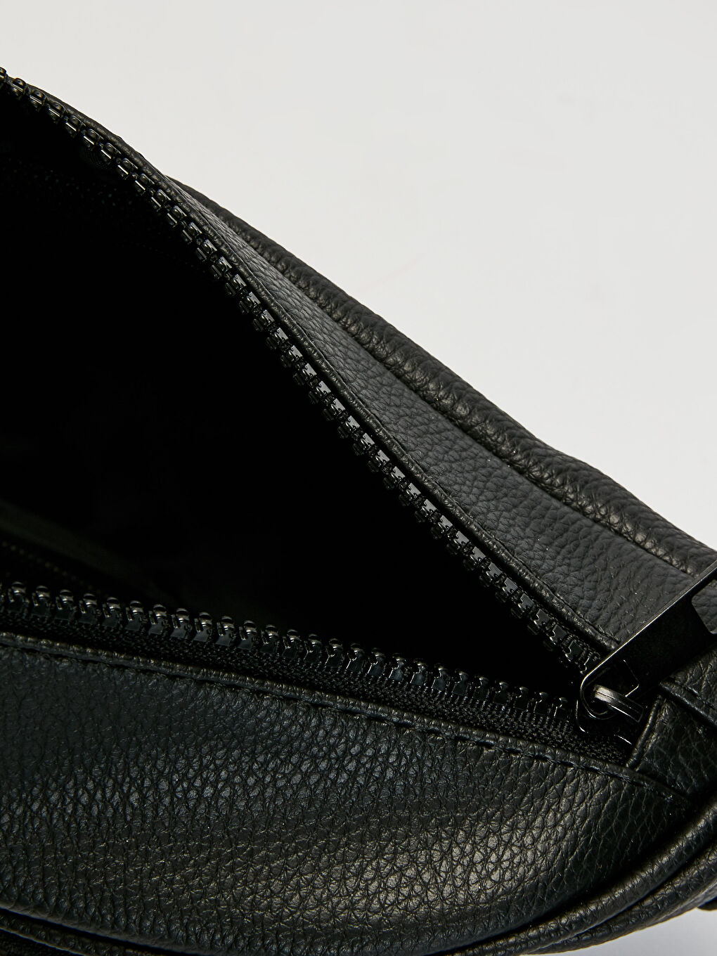 Siyah Erkek Deri Görünümlü Bel Çantası-2