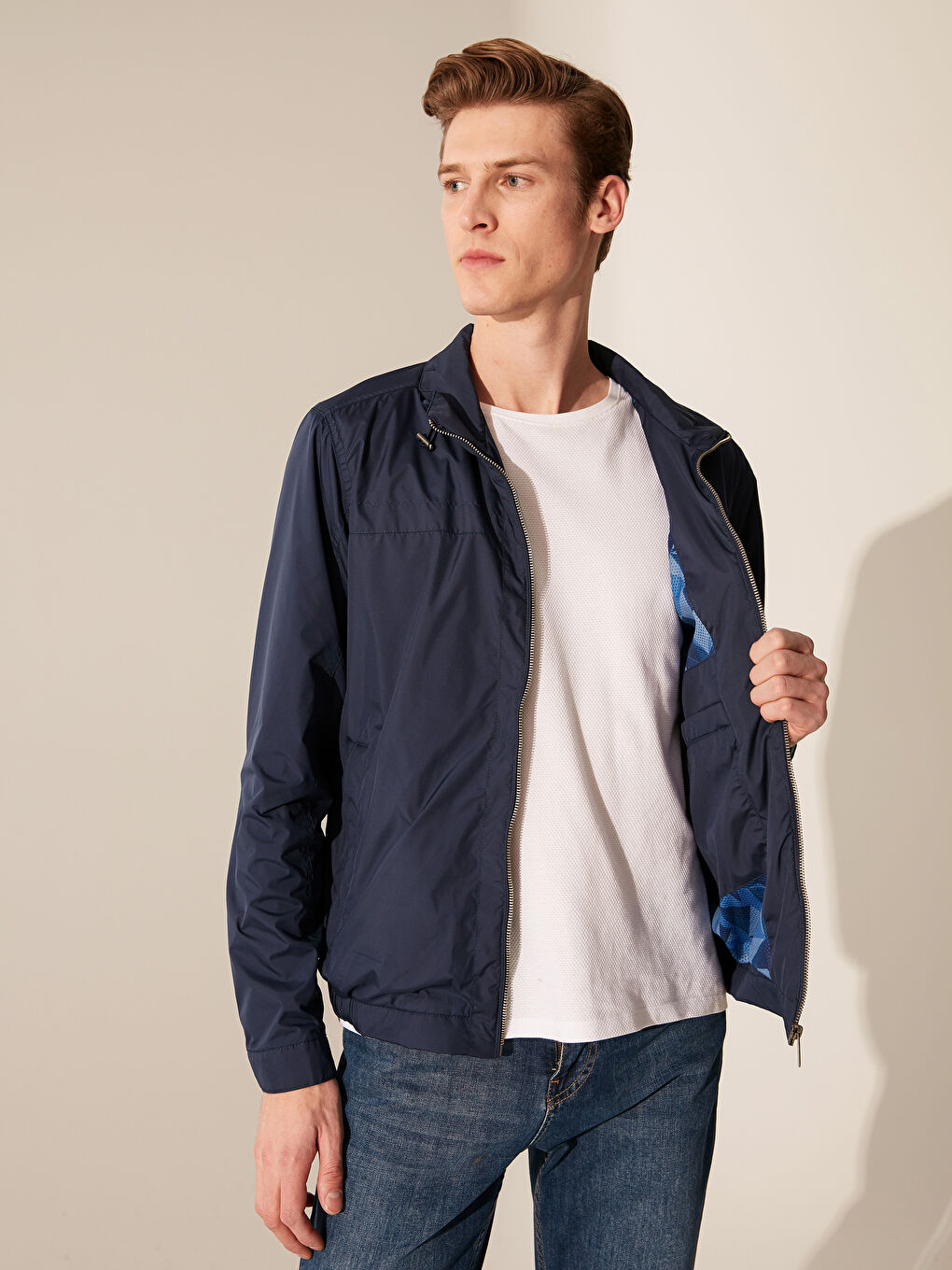 Lacivert Standart Kalıp Dik Yaka İnce Erkek Mont-2