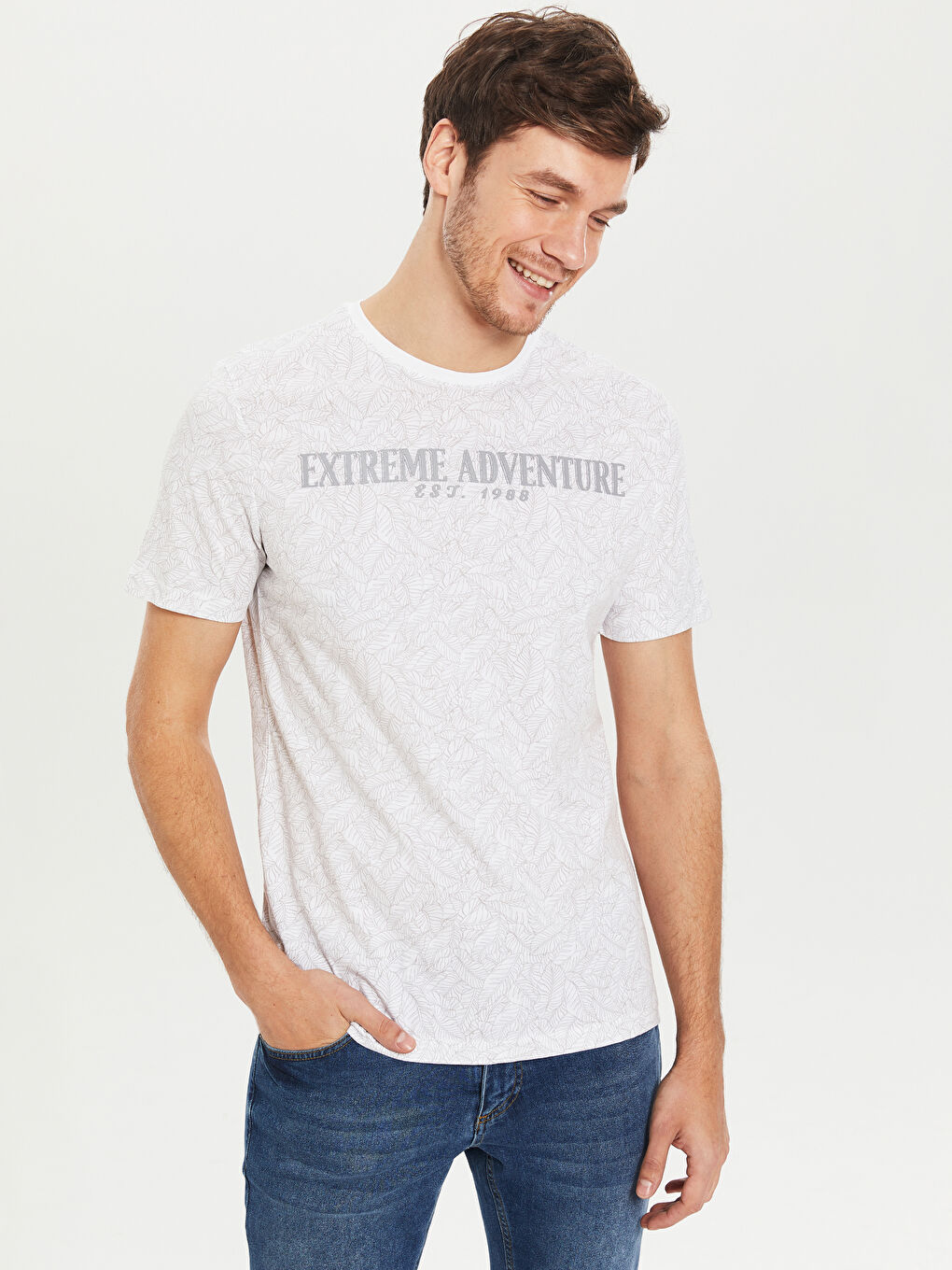 Ekru Bisiklet Yaka Kısa Kollu Baskılı Penye Erkek Tişört-1
