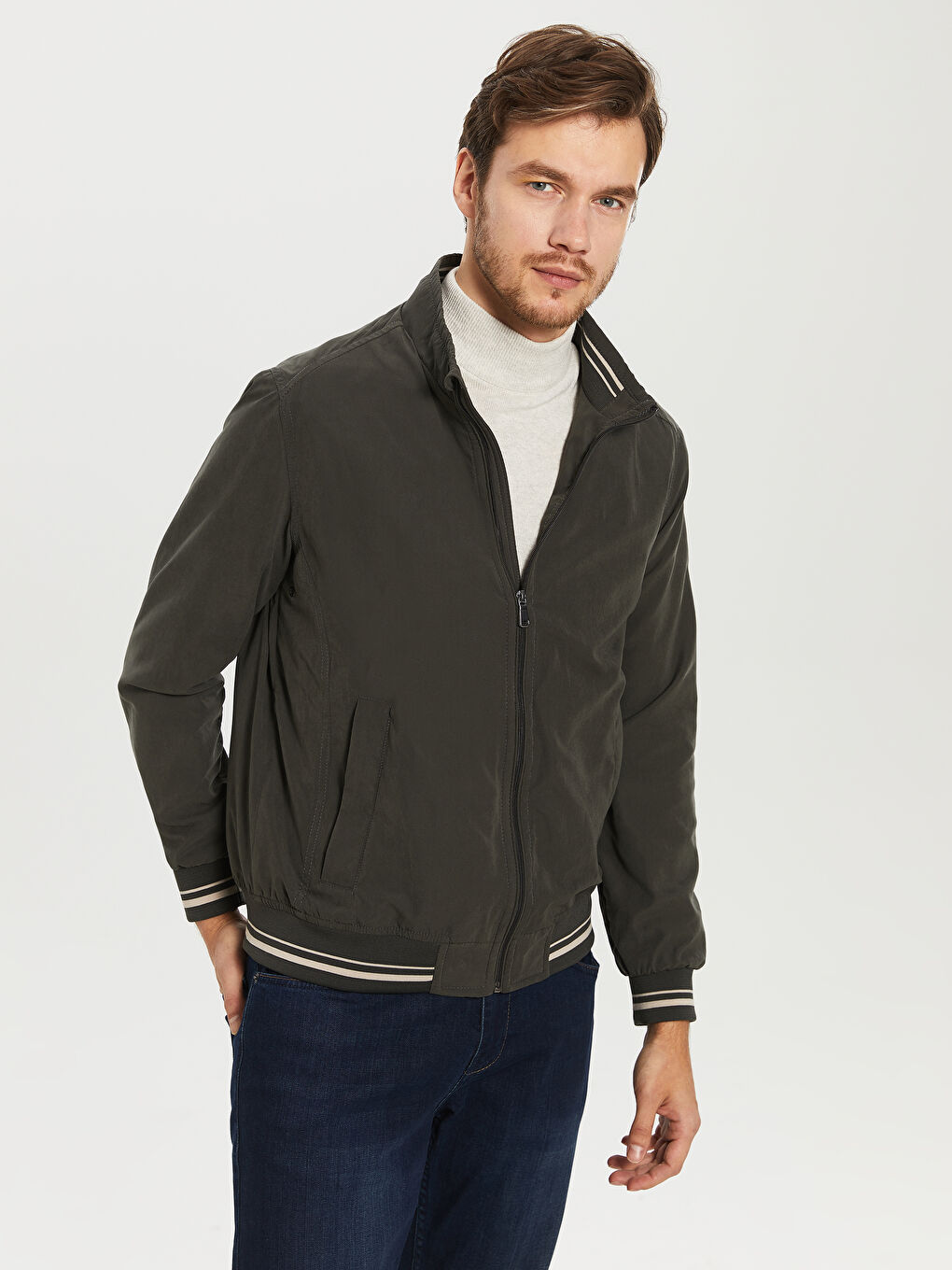 Yeşil Dik Yaka İnce Basic Mont