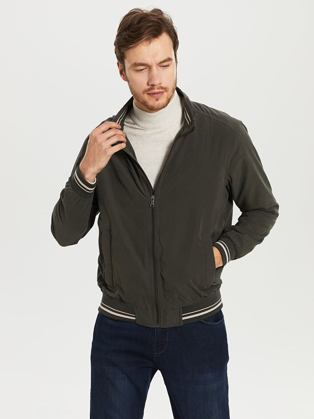 Yeşil Dik Yaka İnce Basic Mont-1