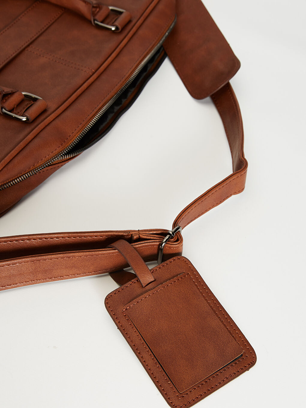 Kahverengi Deri Görünümlü Evrak Çantası-3