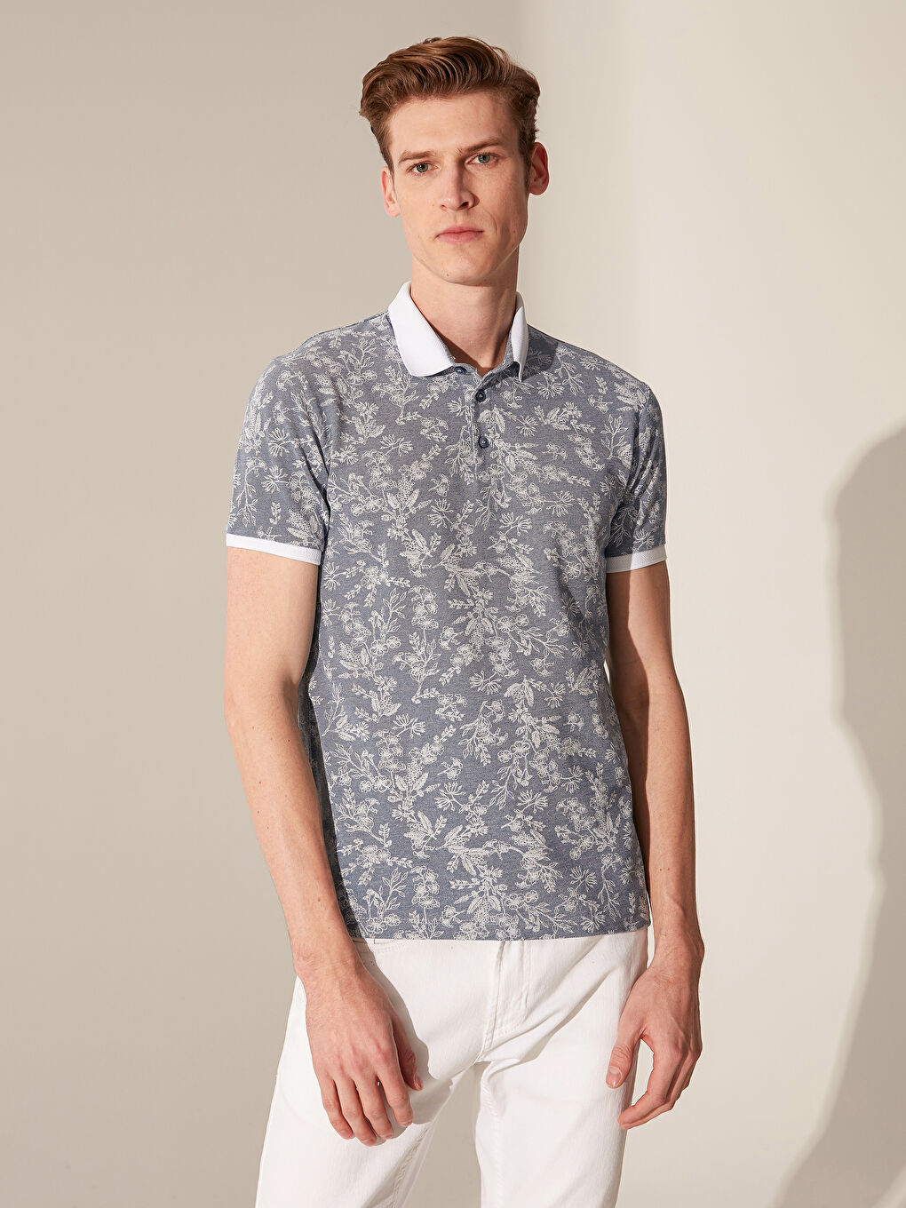 Mavi Çiçek Desenli Polo Yaka Kısa Kollu Pike Tişört-4