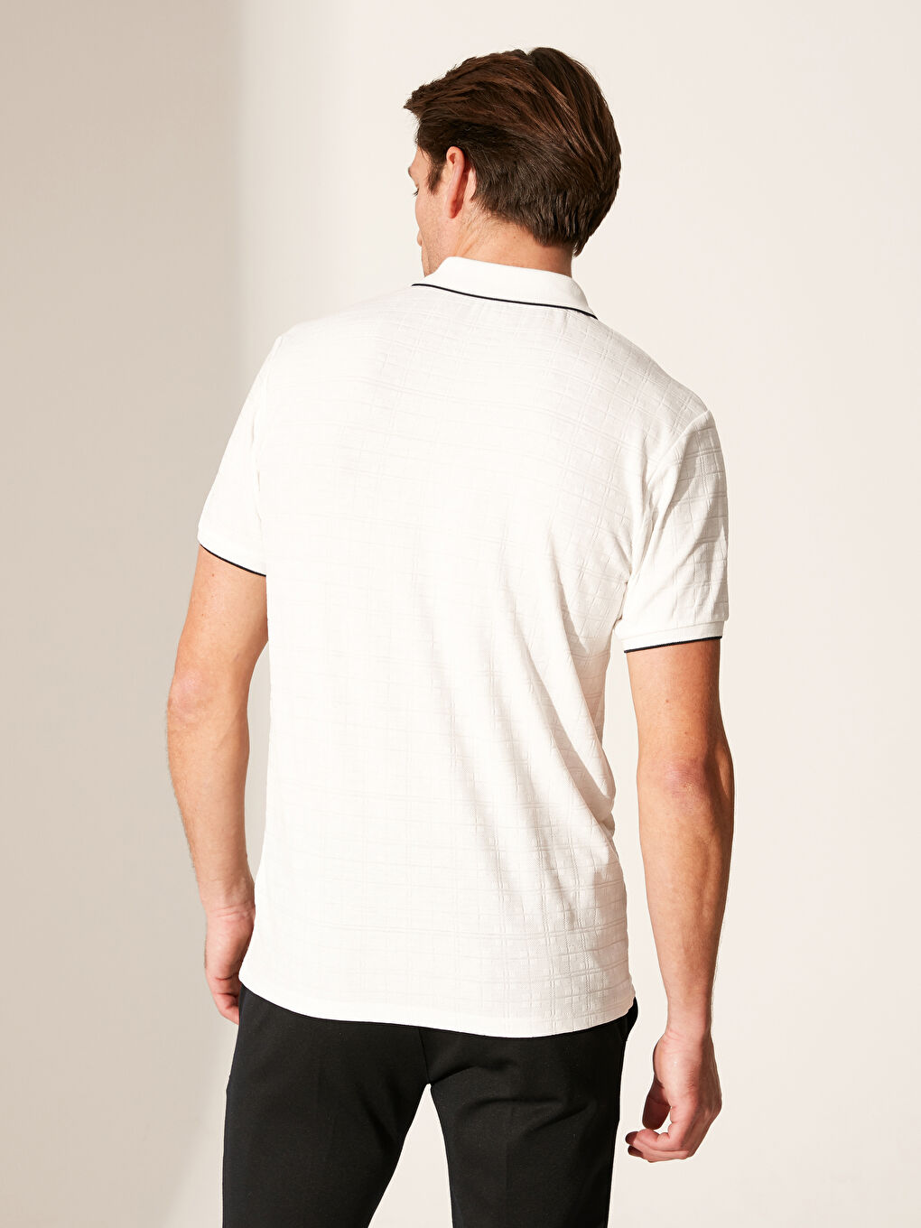 Beyaz Polo Yaka Kısa Kollu Erkek Tişört-2