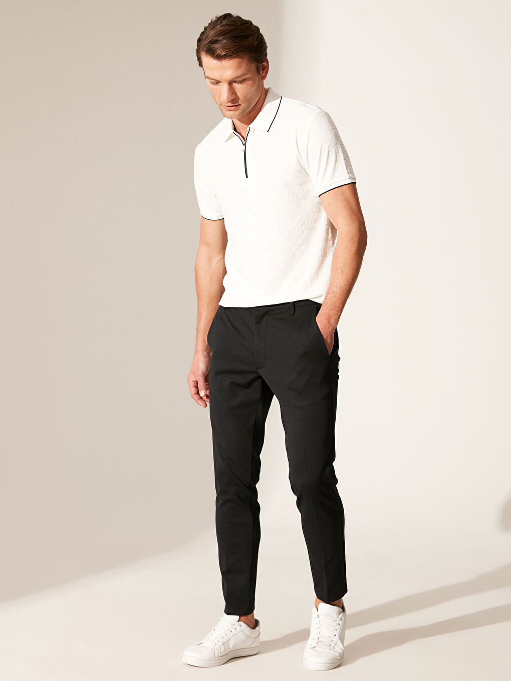 Beyaz Polo Yaka Kısa Kollu Erkek Tişört-3