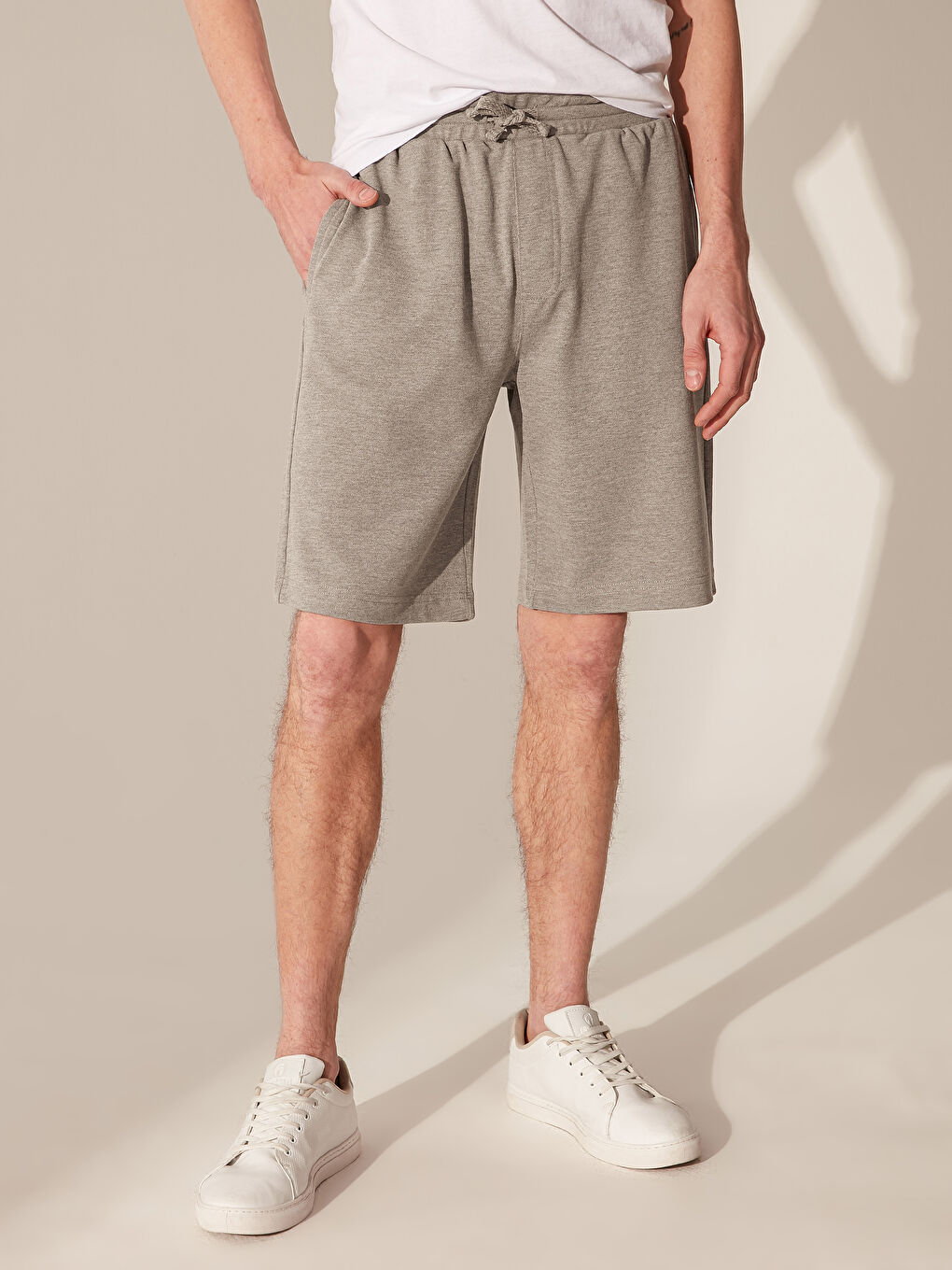 Gri Standart Kalıp Pike Erkek Spor Şort-2