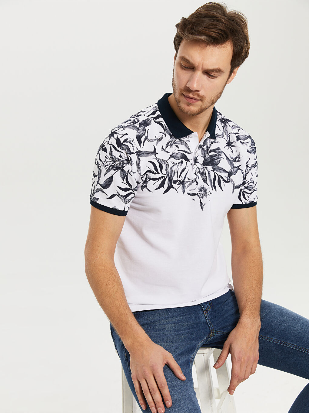 Beyaz Polo Yaka Kısa Kollu Pike Erkek Tişört-2