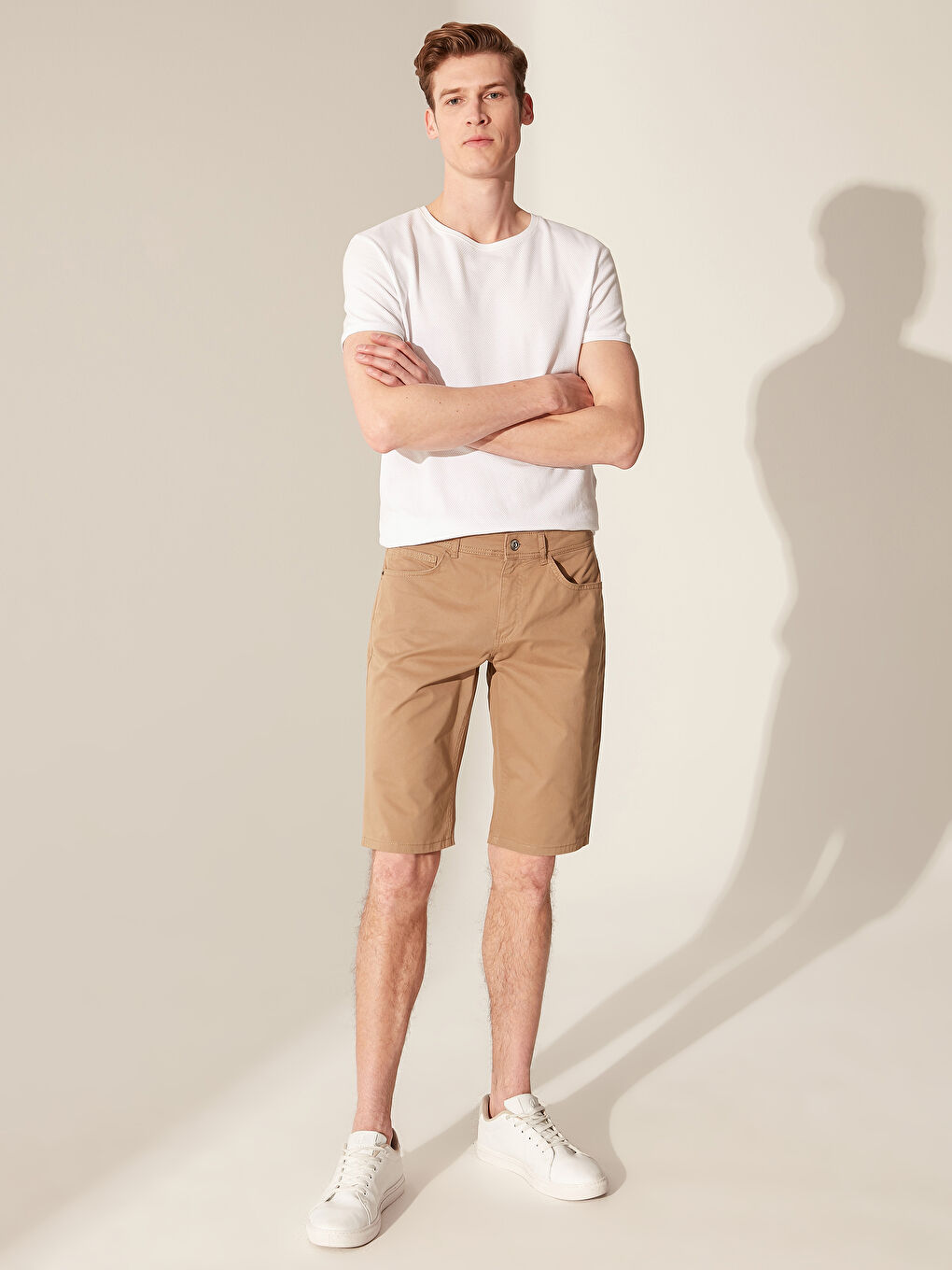 Bej Standart Kalıp Gabardin Erkek Şort