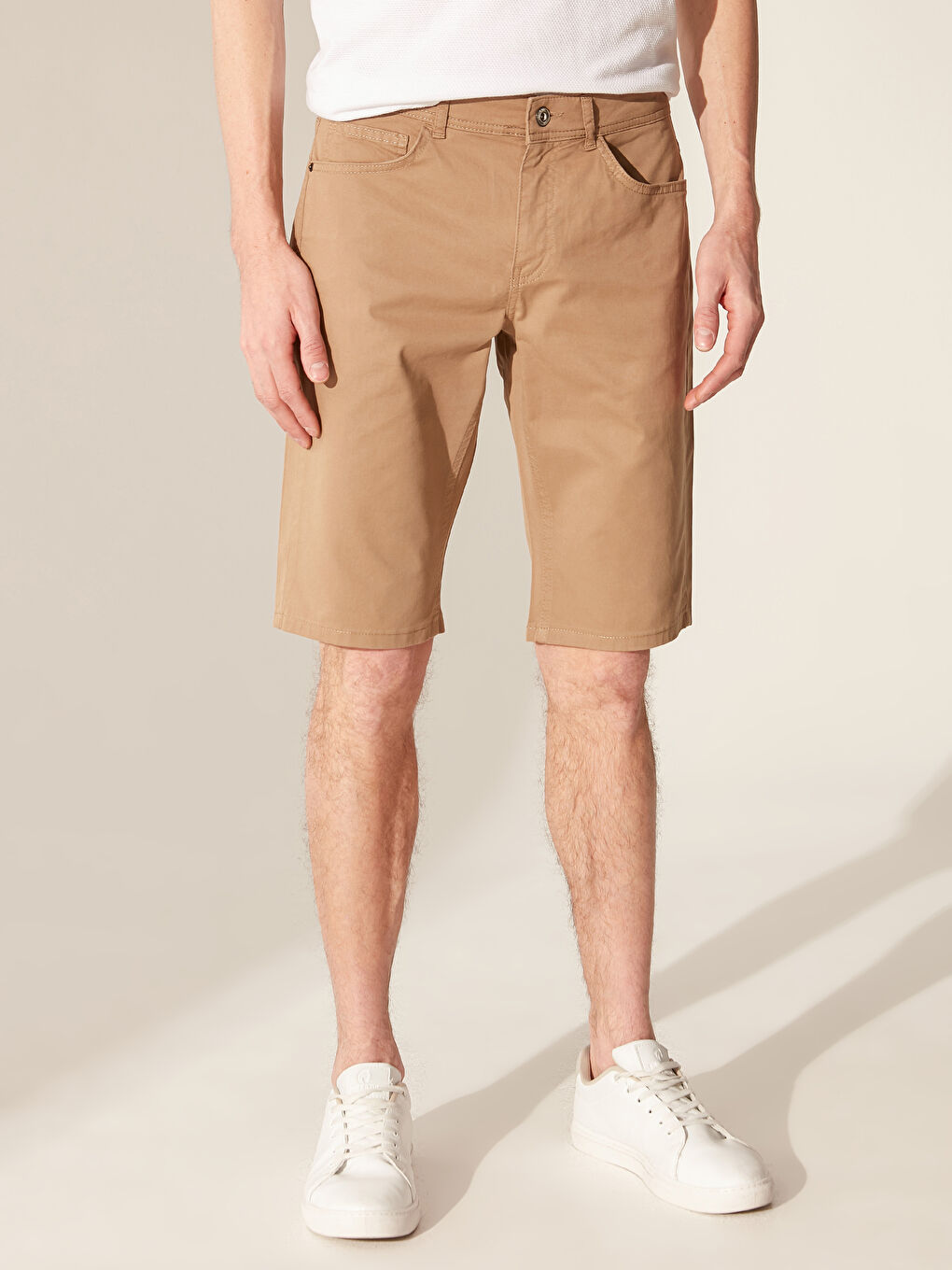 Bej Standart Kalıp Gabardin Erkek Şort-2