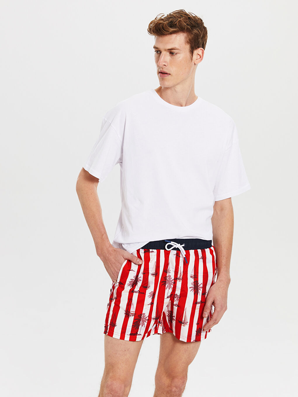 Полосатые короткие шорты для плавания-1