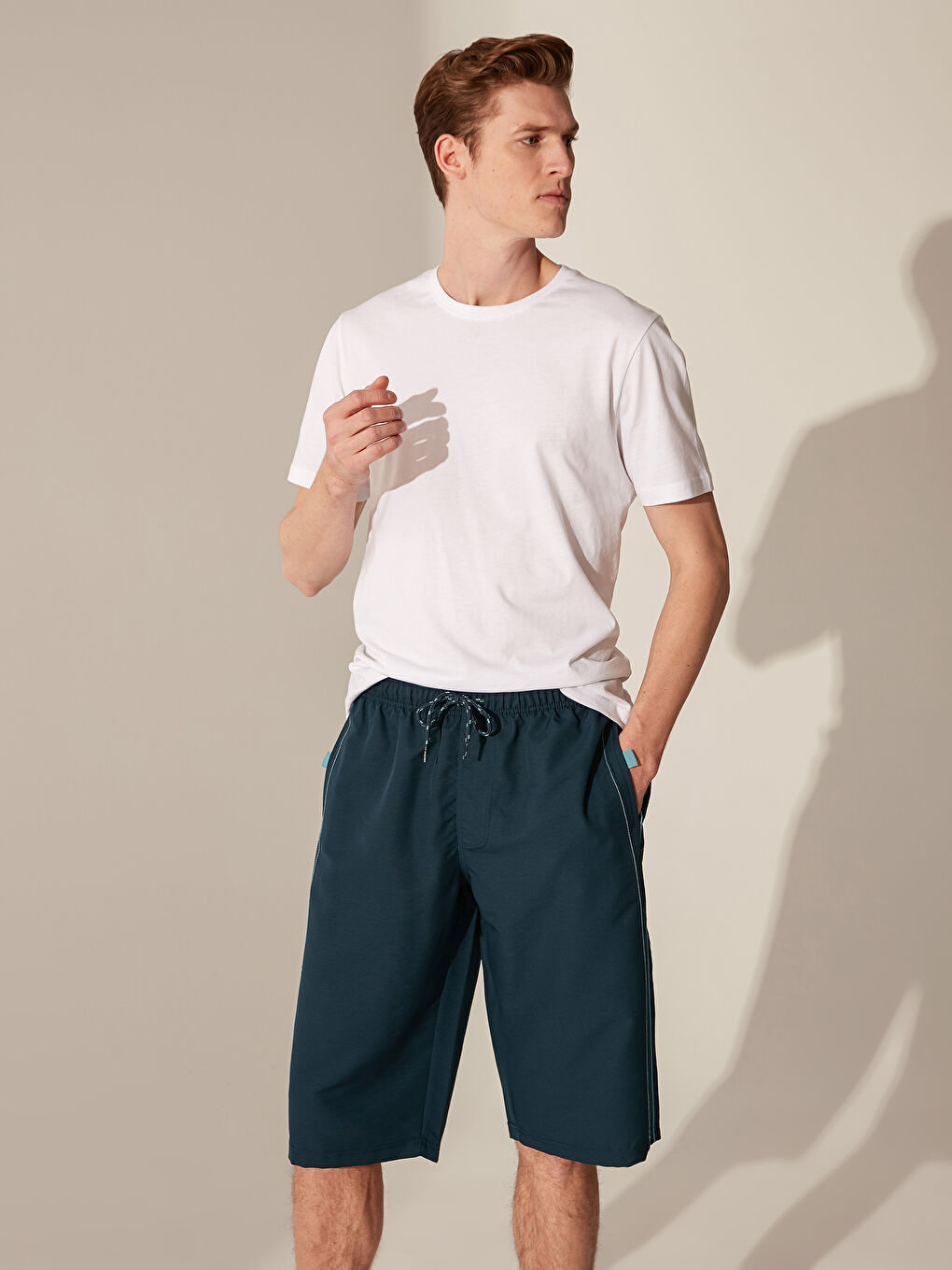 İndigo Diz Altı Boy Deniz Şortu-1