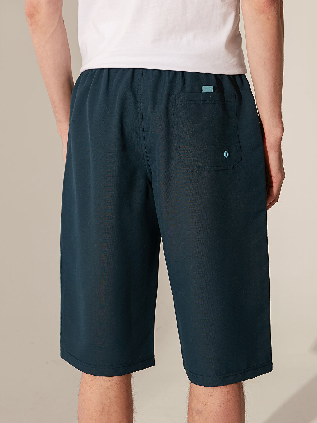 İndigo Diz Altı Boy Deniz Şortu-2