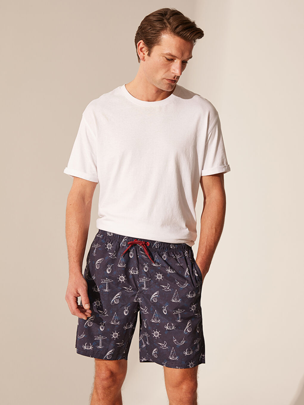 Lacivert Kısa Boy Baskılı Standart Kalıp Deniz Şortu-1