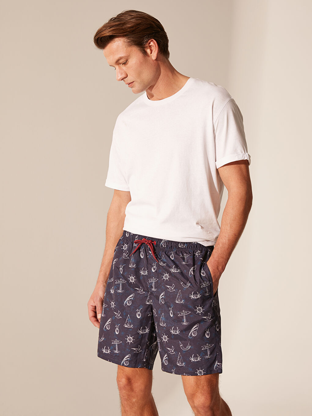Lacivert Kısa Boy Baskılı Standart Kalıp Deniz Şortu-2