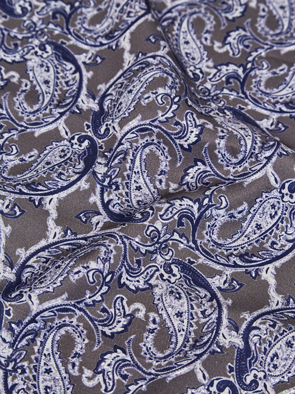 Patterned Men's Tie, Handkerchief and Badge-4