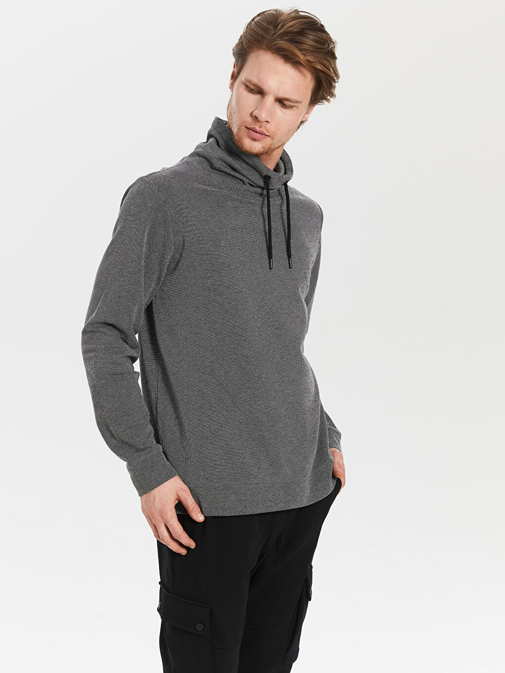 Gri Keşiş Yaka Uzun Kollu Erkek Sweatshirt