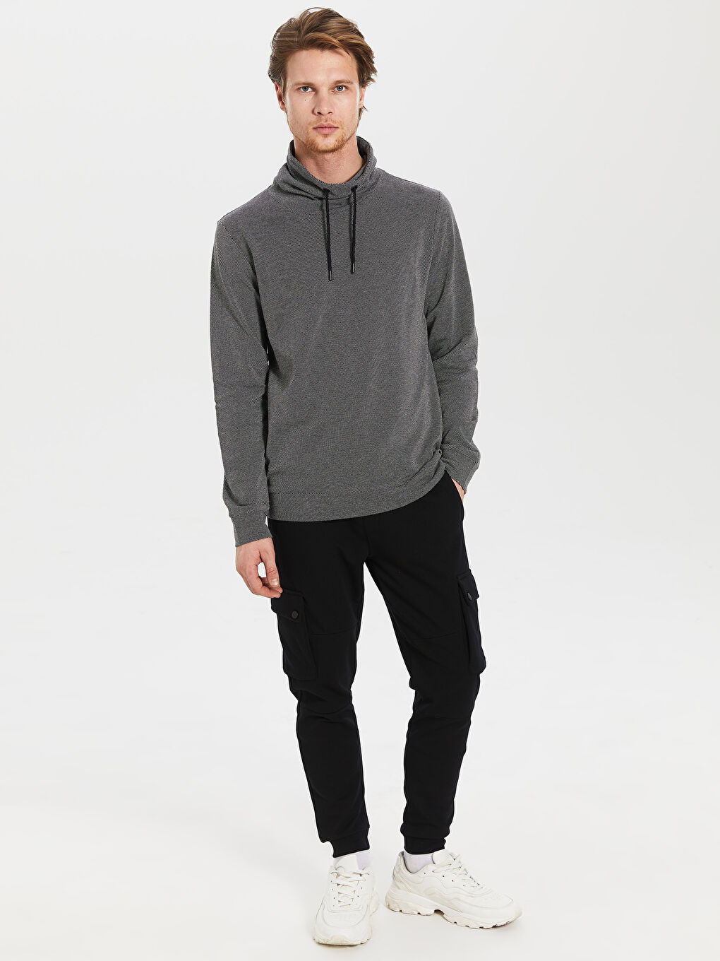 Gri Keşiş Yaka Uzun Kollu Erkek Sweatshirt-3