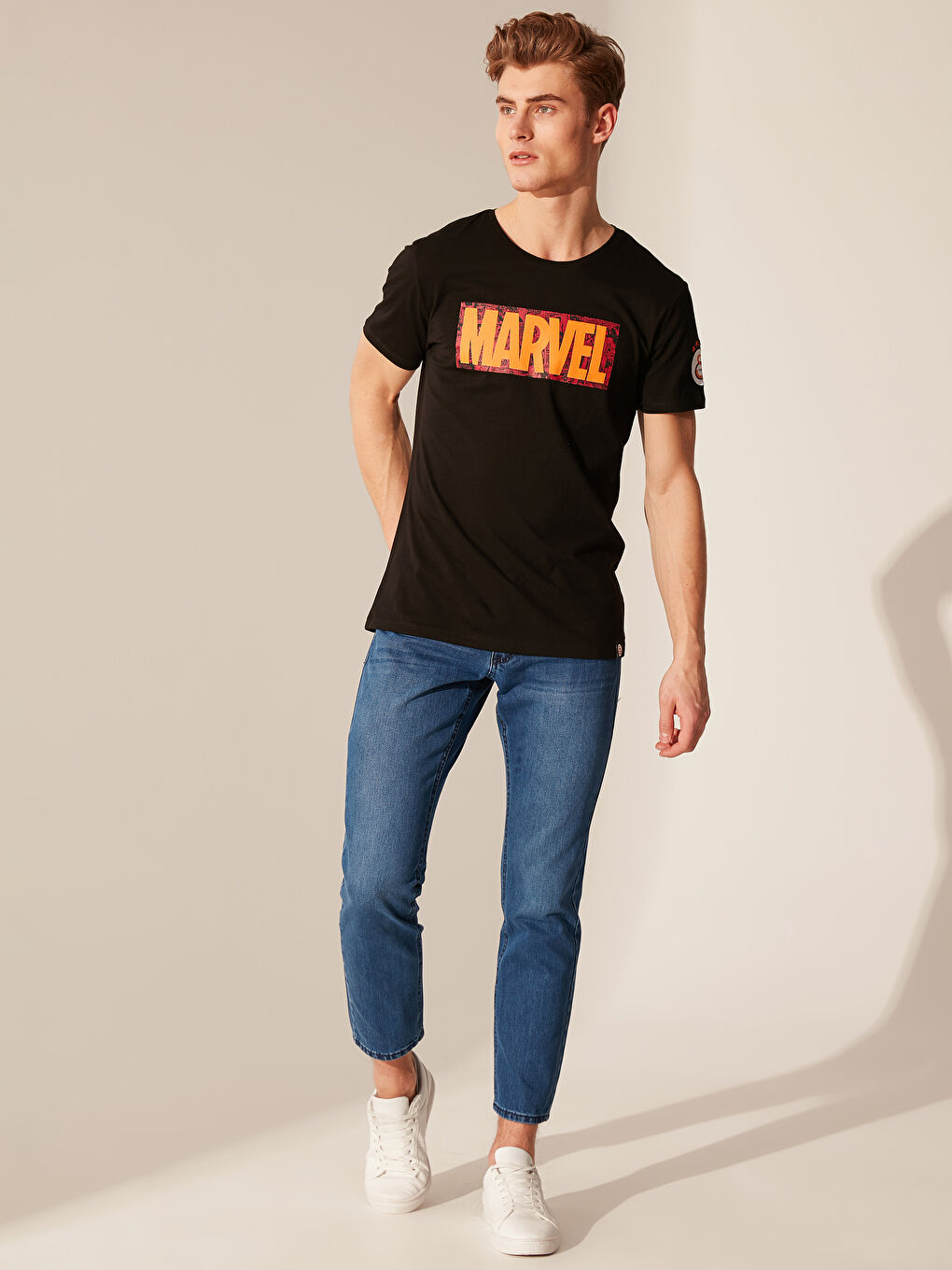 Siyah Bisiklet Yaka Kısa Kollu Galatasaray Baskılı Penye Erkek Taraftar Tişört-3