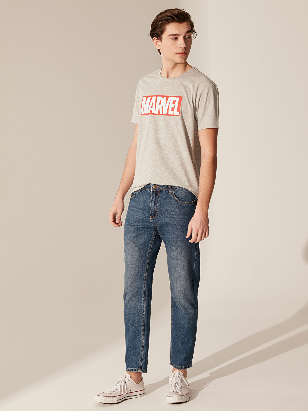 Gri Bisiklet Yaka Kısa Kollu Marvel Baskılı Erkek Tişört-3