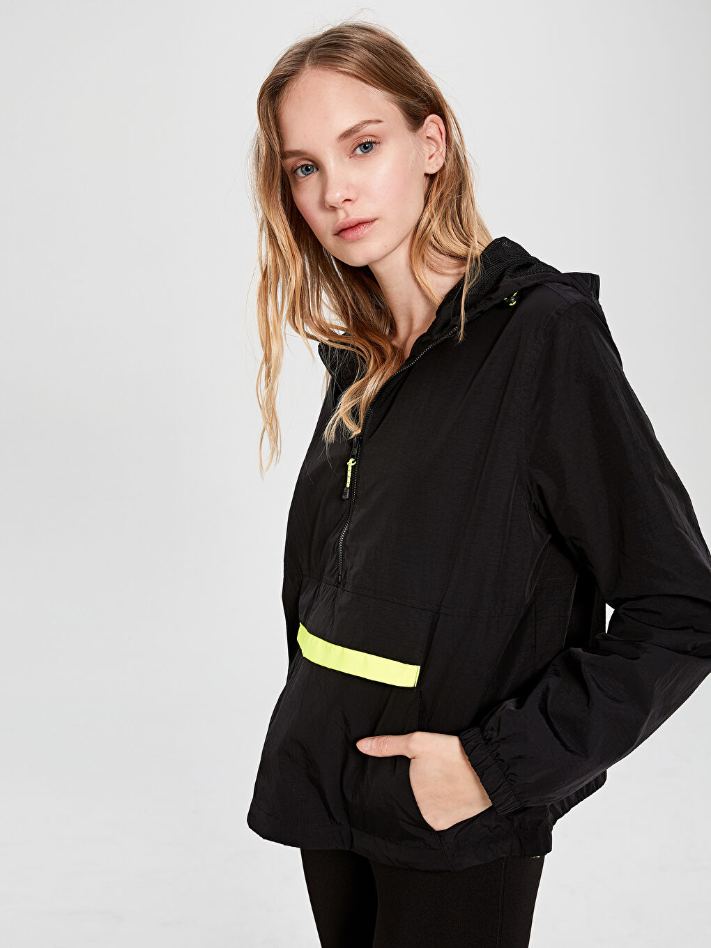 معطف واق من المطر-1