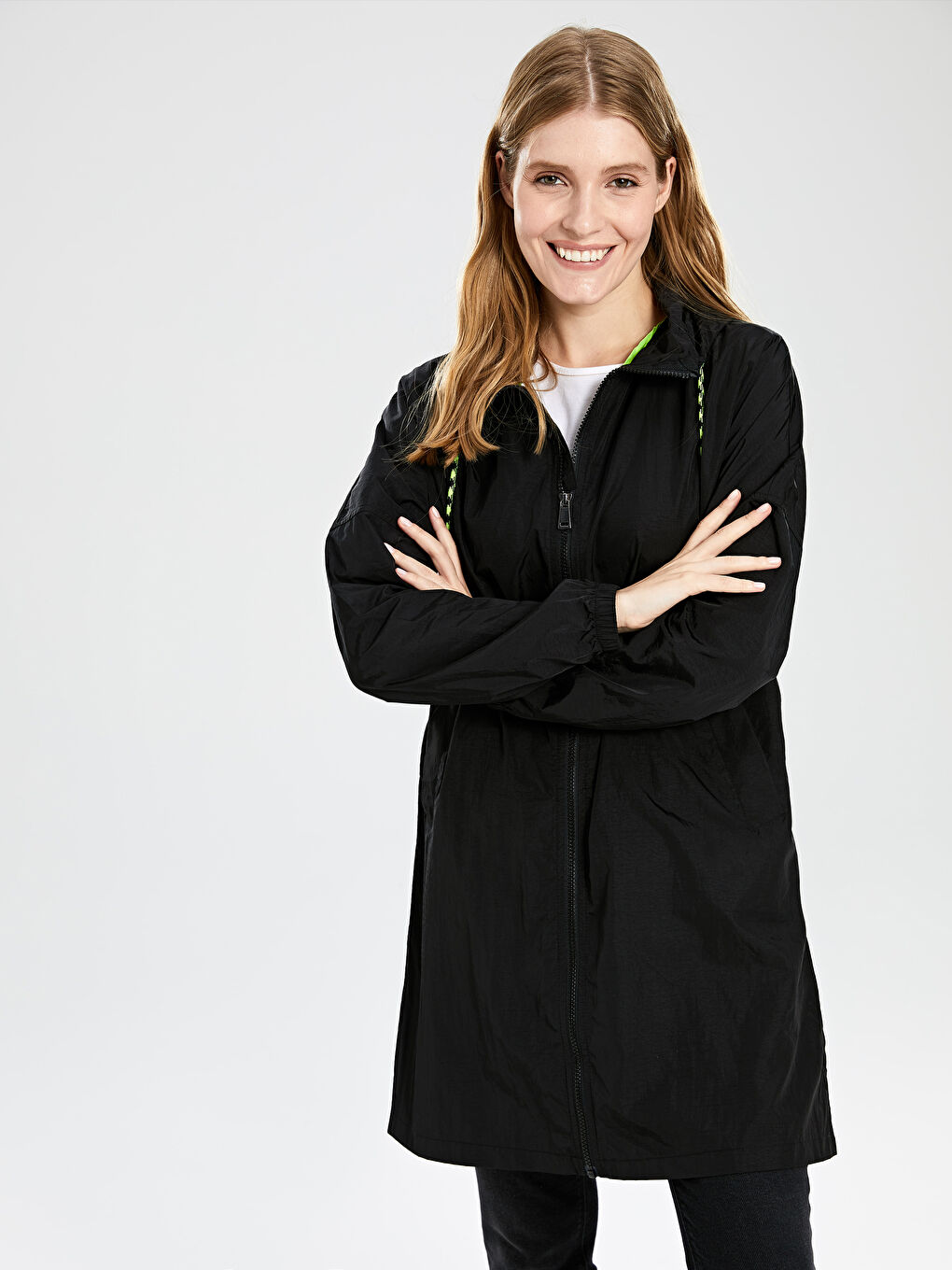 Yeni Siyah Yağmurluk-2