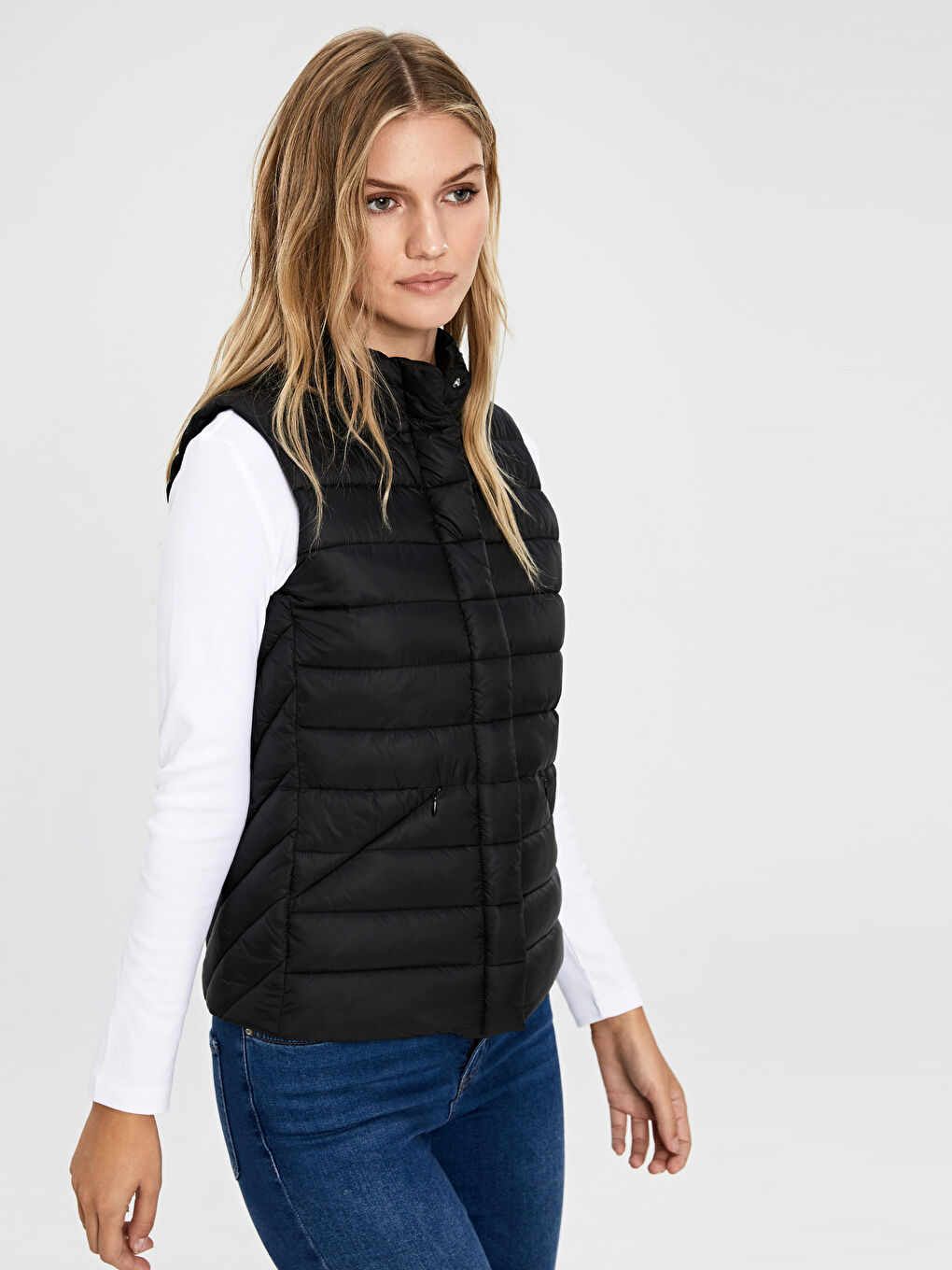 Neckband Puffer Vest