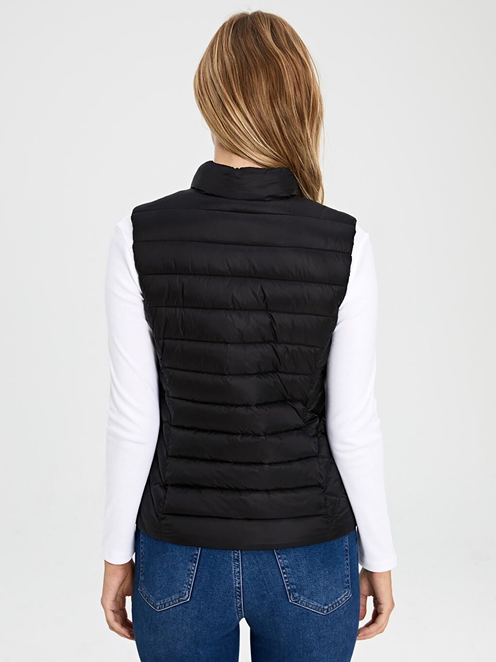Neckband Puffer Vest-3