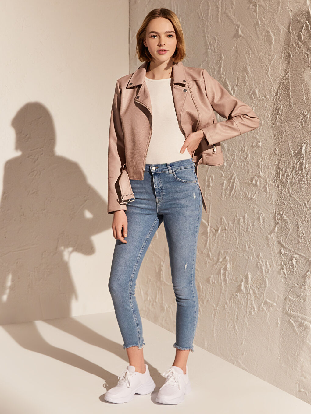 Pembe Gömlek Yaka Uzun Kollu Kadın Deri Görünümlü Mont-2